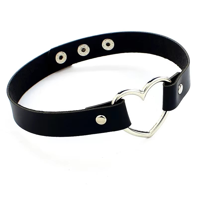 New Gothic Punk Leather Choker Necklace for Women Teens Girls Rivet Heart Cross Collar Necklace Rock Fashion Jewelry Gifts